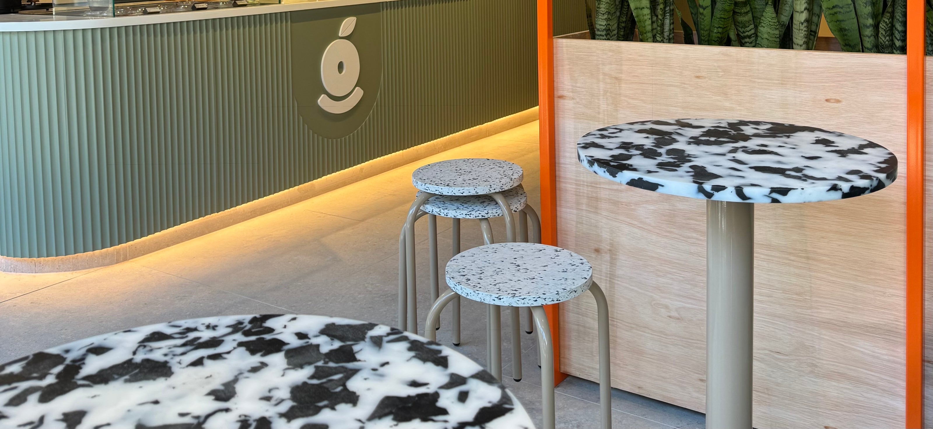 Juice Bros Haverhill, Woodmancote Retro table and stools