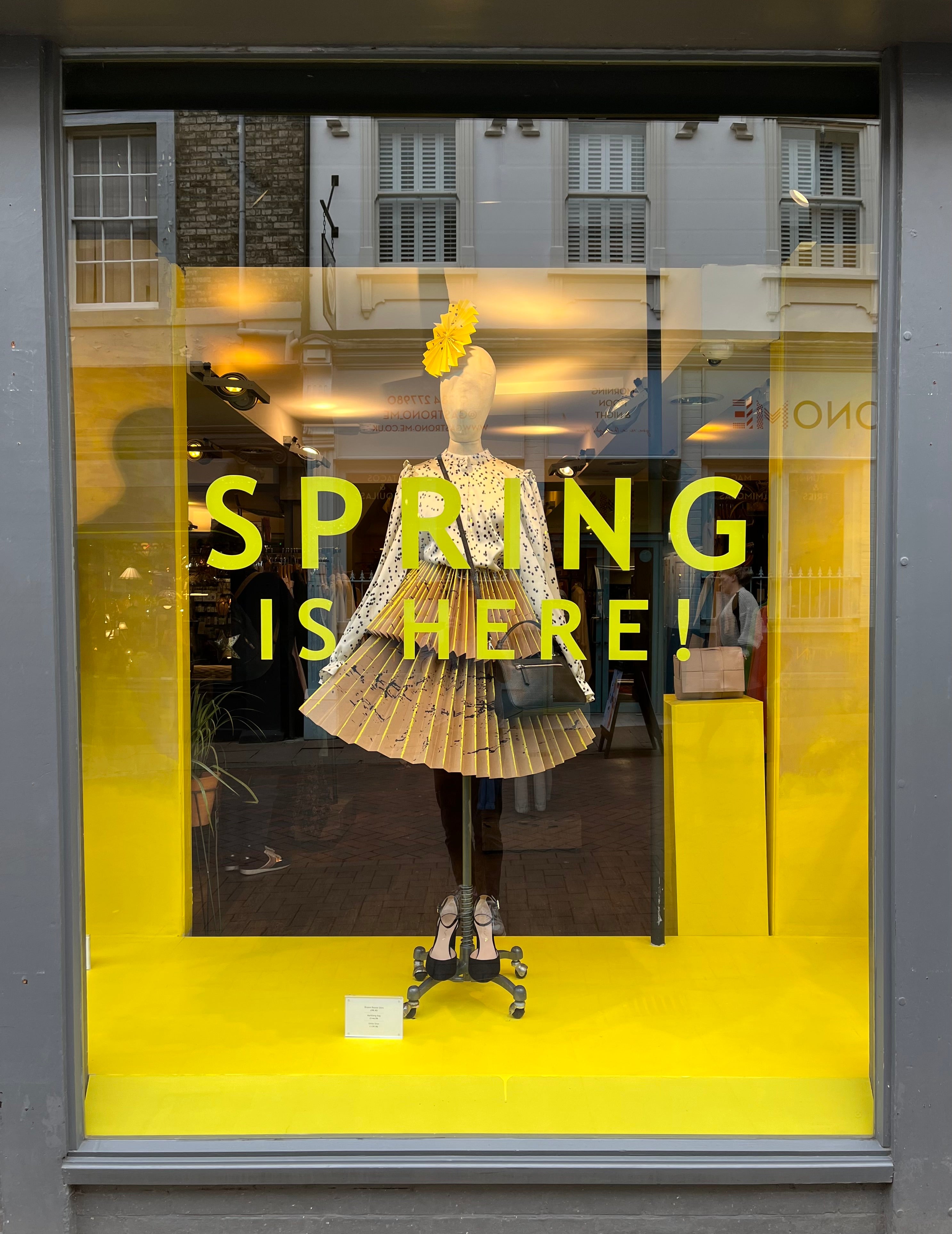 Retail display, shop display, bold window display, fashion, lifestyle