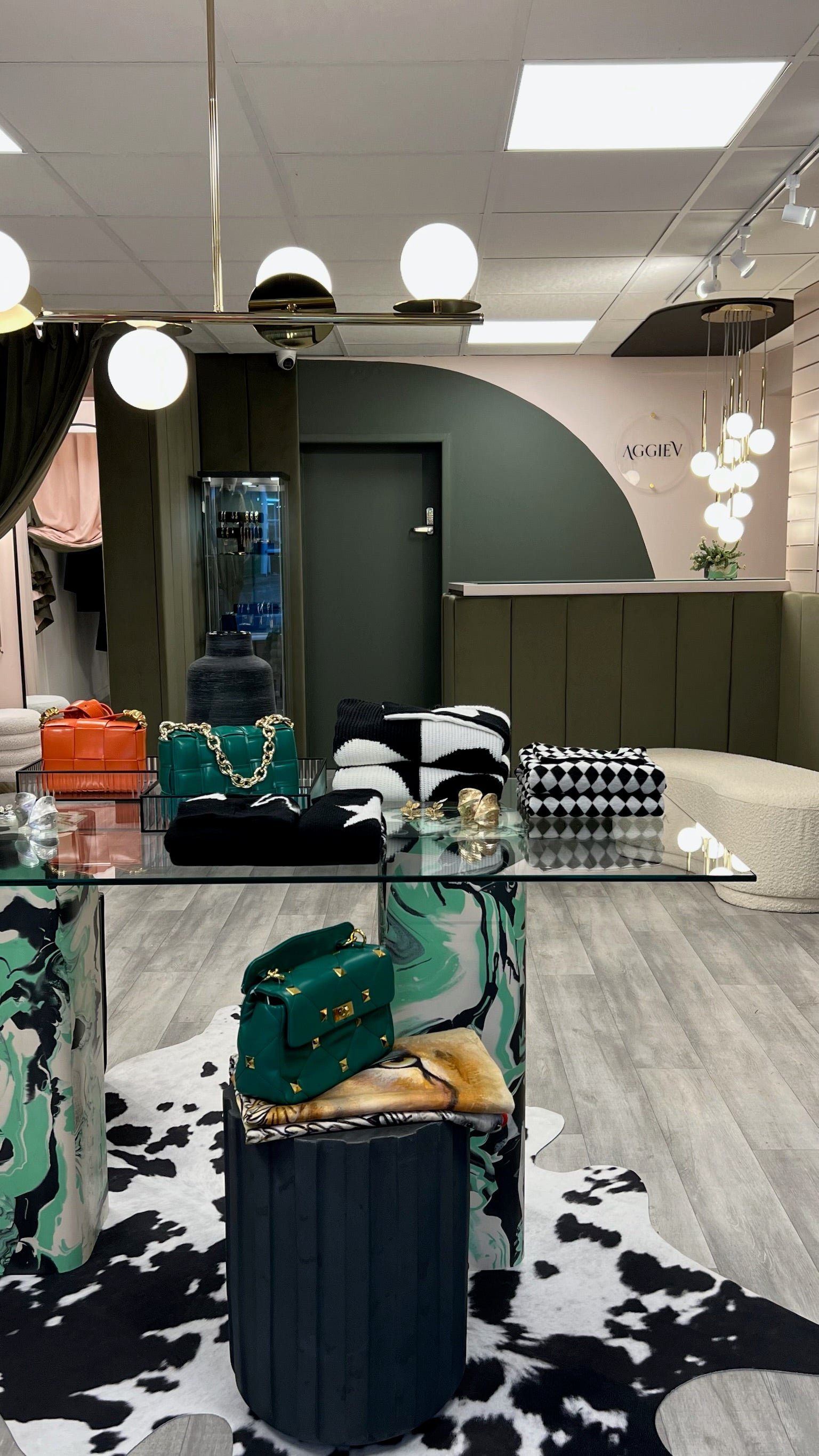 Customer space, retail design, women's fashion, bespoke furniture