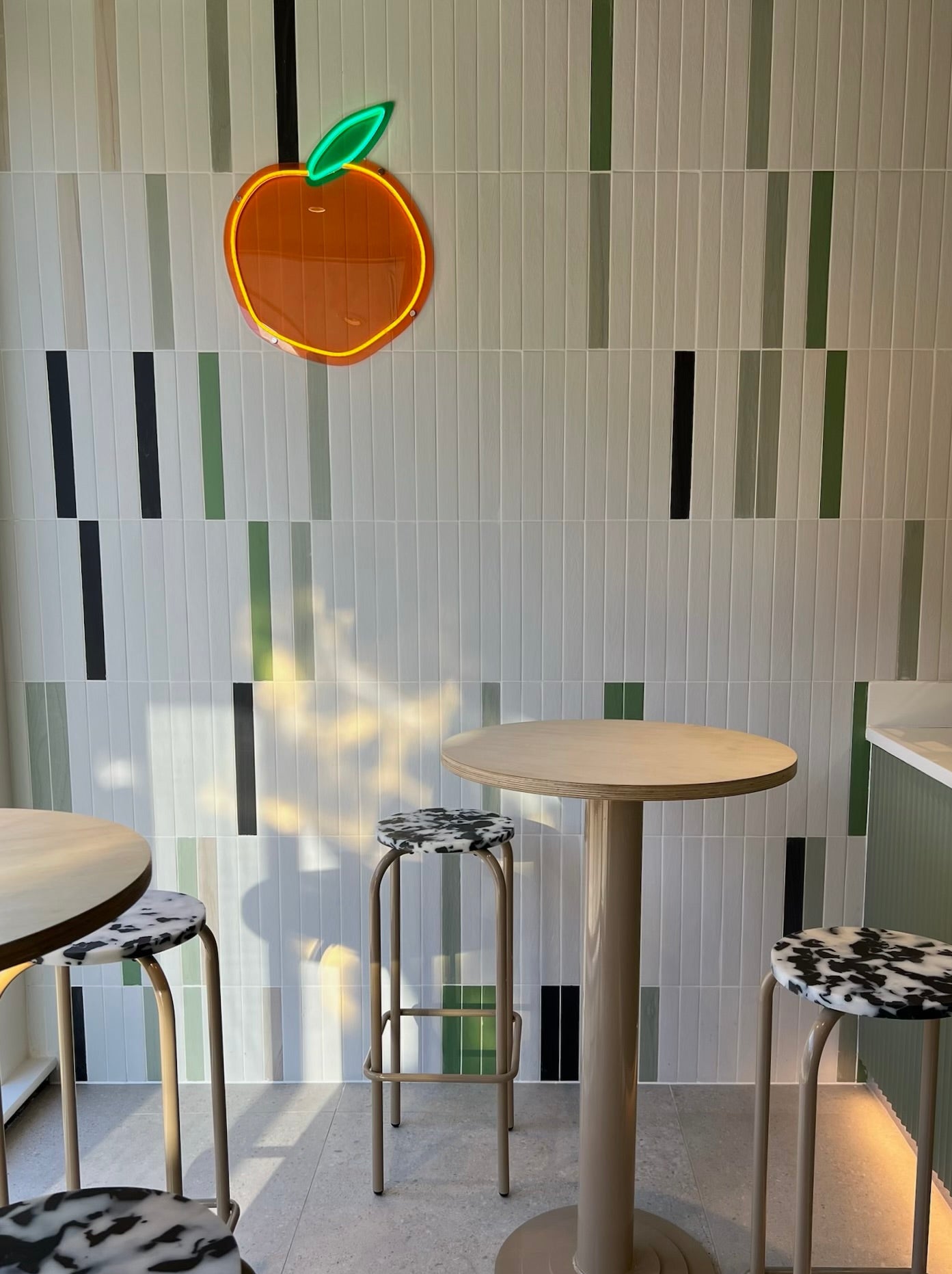 Juice Bros Haverhill, orange neon light