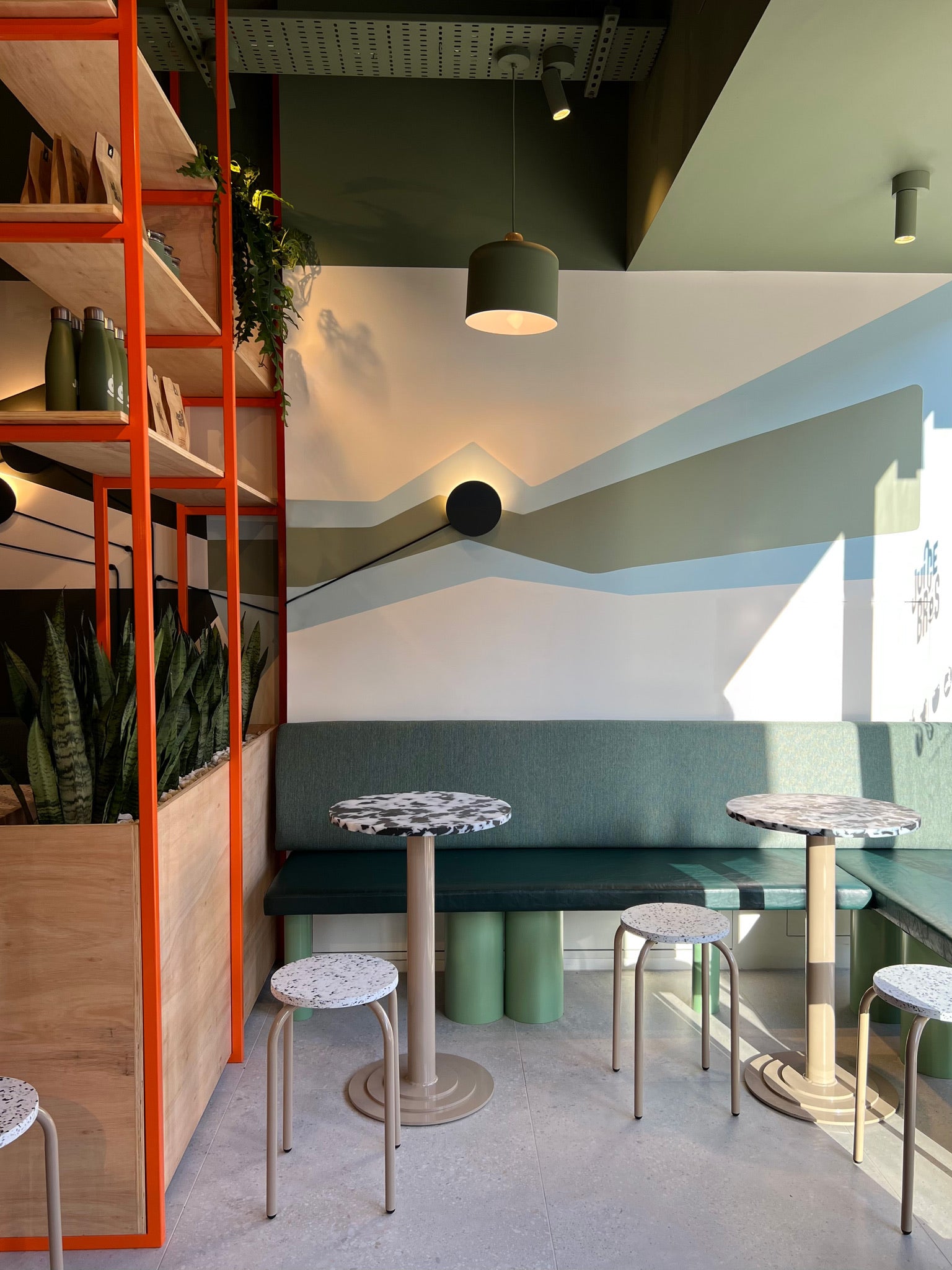 Juice Bar Haverhill, Lighting scheme